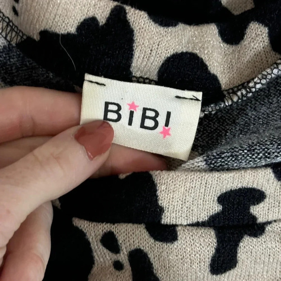 Bibi Animal Print Dolman Sweater NWT - Picture 3 of 4